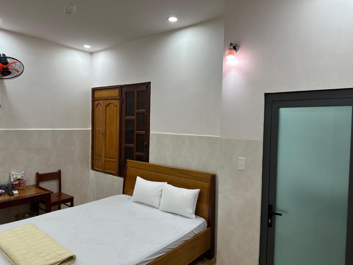 Hoang Linh Hotel Buon Ma Thuot Bagian luar foto