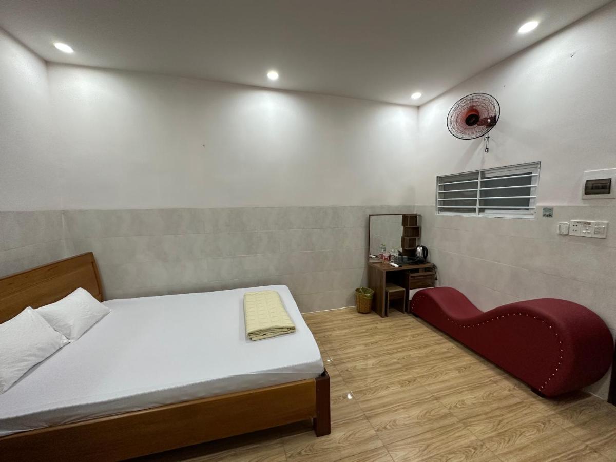 Hoang Linh Hotel Buon Ma Thuot Bagian luar foto