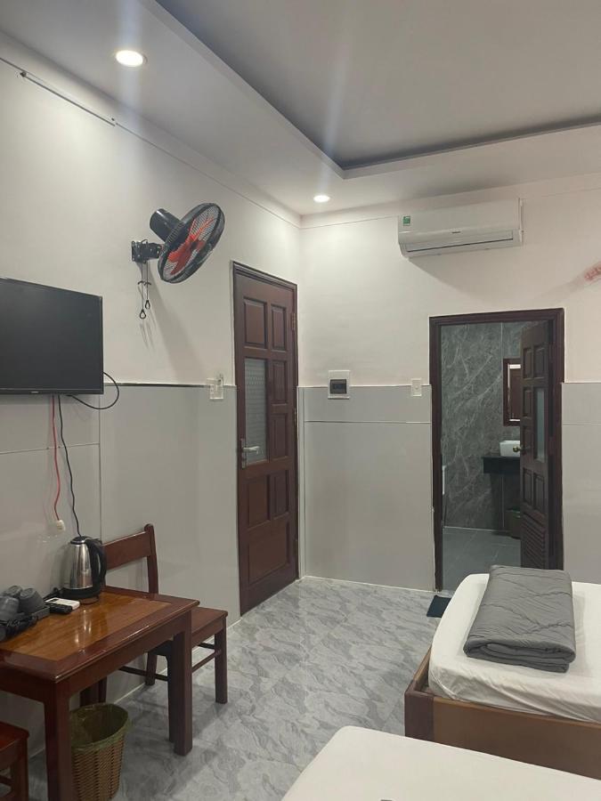 Hoang Linh Hotel Buon Ma Thuot Bagian luar foto