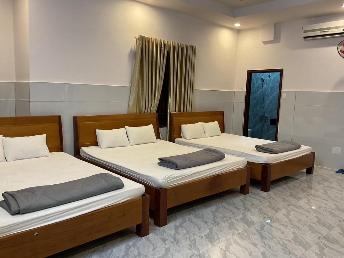 Hoang Linh Hotel Buon Ma Thuot Bagian luar foto