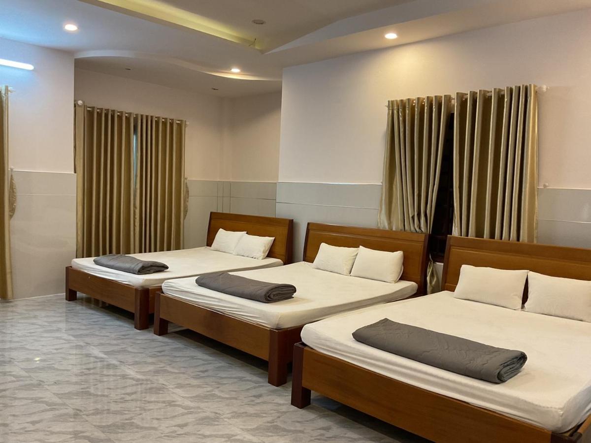 Hoang Linh Hotel Buon Ma Thuot Bagian luar foto