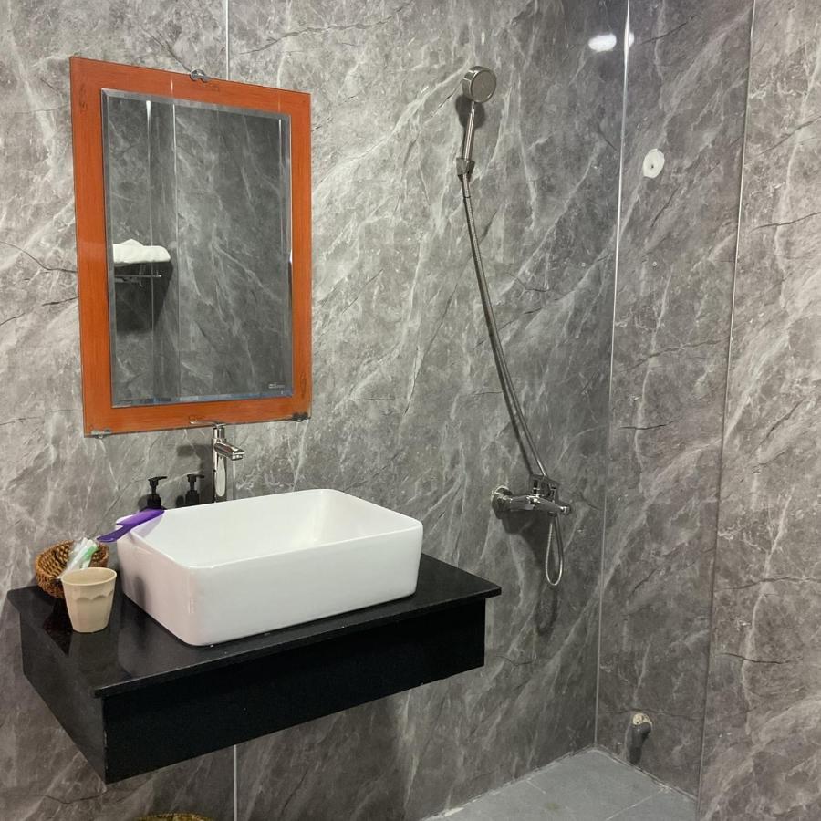 Hoang Linh Hotel Buon Ma Thuot Bagian luar foto